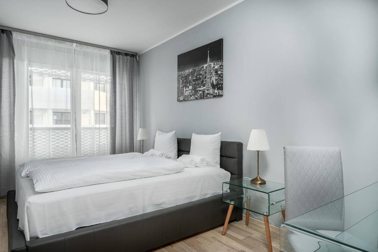 Rentplanet - Apartamenty Atal Tower Вроцлав Екстериор снимка