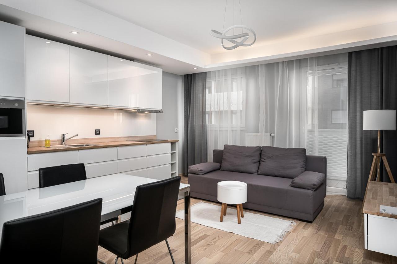 Rentplanet - Apartamenty Atal Tower Вроцлав Екстериор снимка