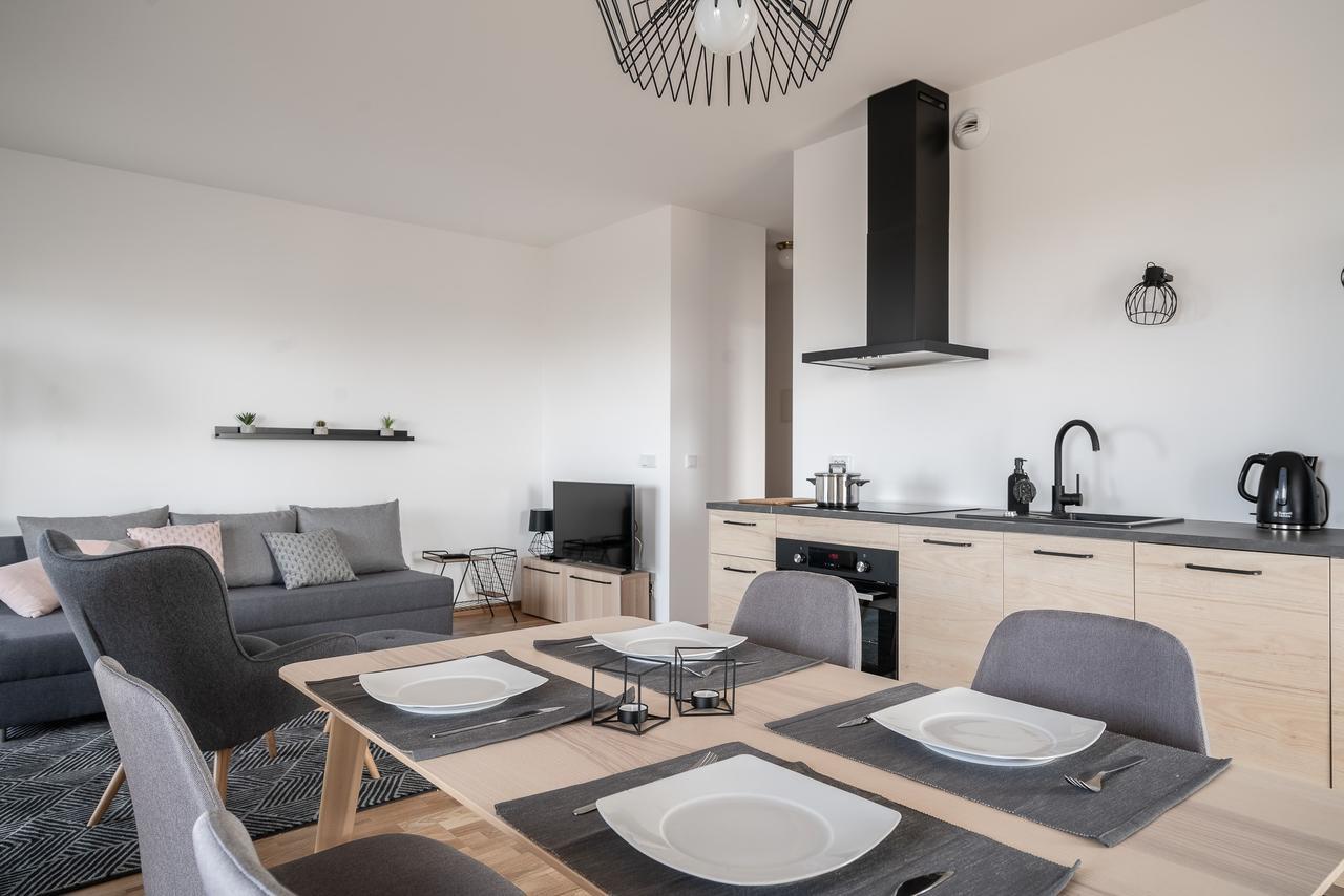 Rentplanet - Apartamenty Atal Tower Вроцлав Екстериор снимка