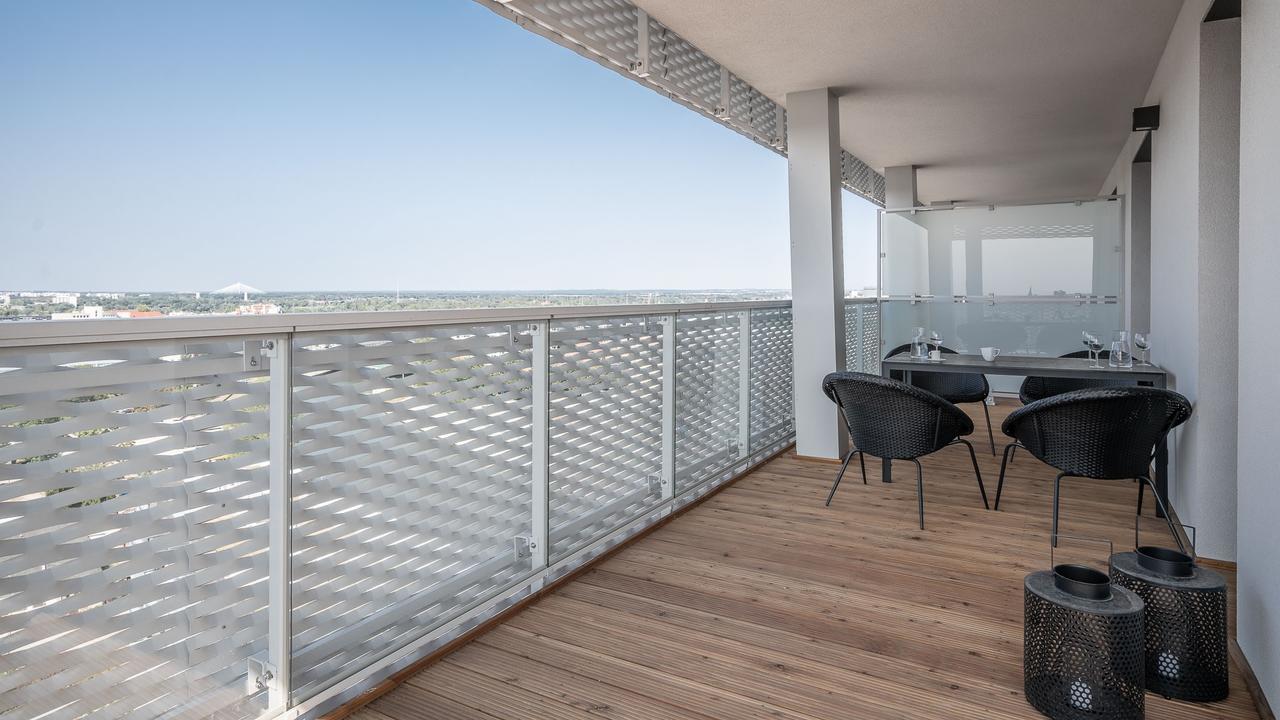 Rentplanet - Apartamenty Atal Tower Вроцлав Екстериор снимка