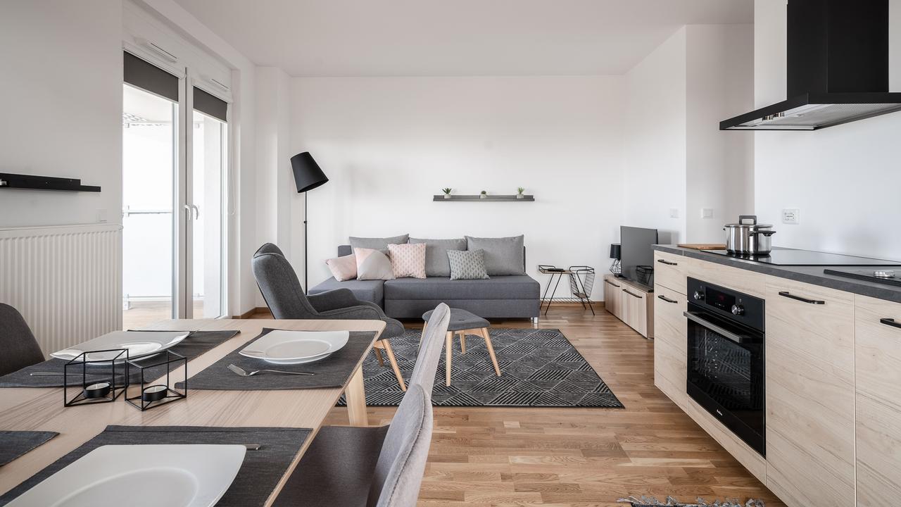 Rentplanet - Apartamenty Atal Tower Вроцлав Екстериор снимка