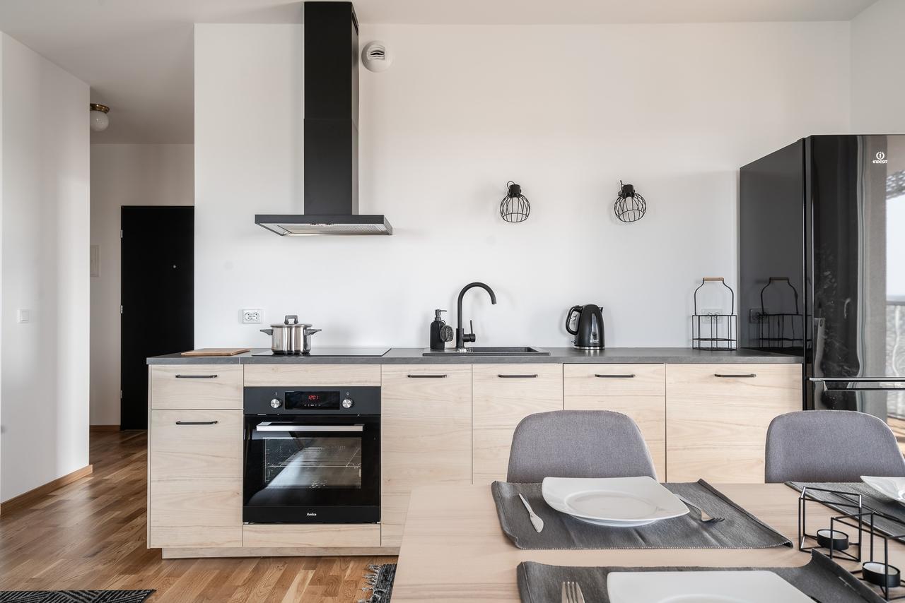 Rentplanet - Apartamenty Atal Tower Вроцлав Екстериор снимка